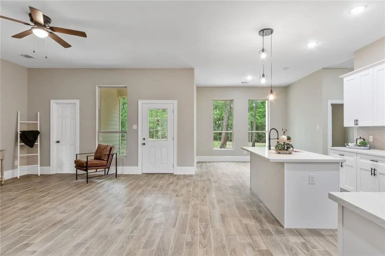 Building Photo - 17324 E Holly Hill Dr