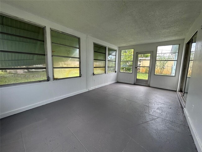 Building Photo - 3620 NW 35th Ave