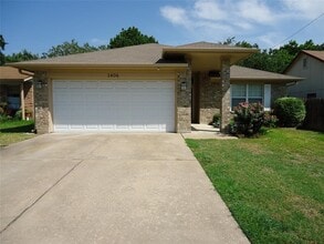 Building Photo - 1404 Peachtree Valley Dr