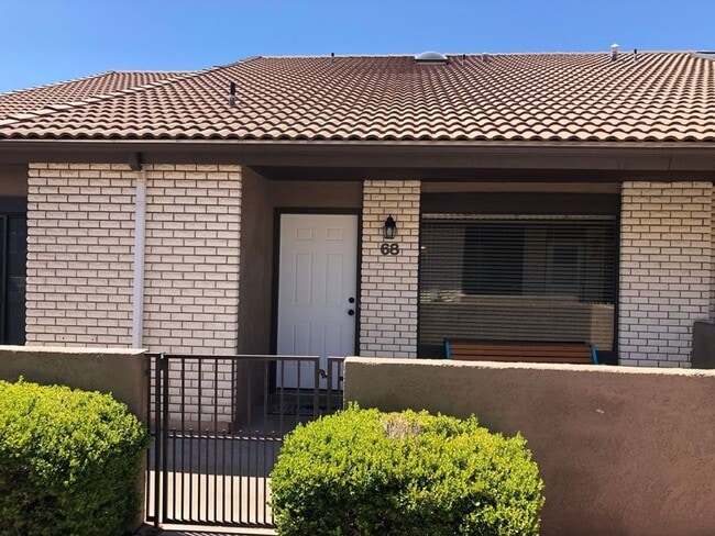 Primary Photo - Beautiful Downtown Home!