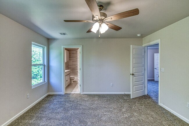 Building Photo - Brand New Construction!  Lawn care included!