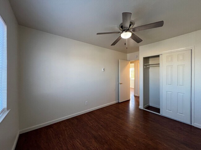 Building Photo - 3 Bedroom 1 Bathroom House with Huge Fenced Yard Near Schools, Park & Community Pool