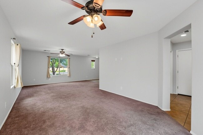 Building Photo - 2220 S Ponderosa Dr