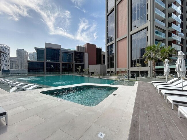 Building Photo - 576 Business Park Dr