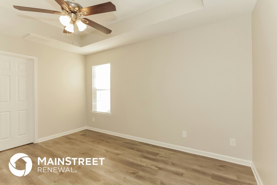 Building Photo - 136 Sterling Terrace Dr