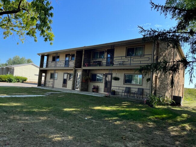 Primary Photo - 2281 Hill St
