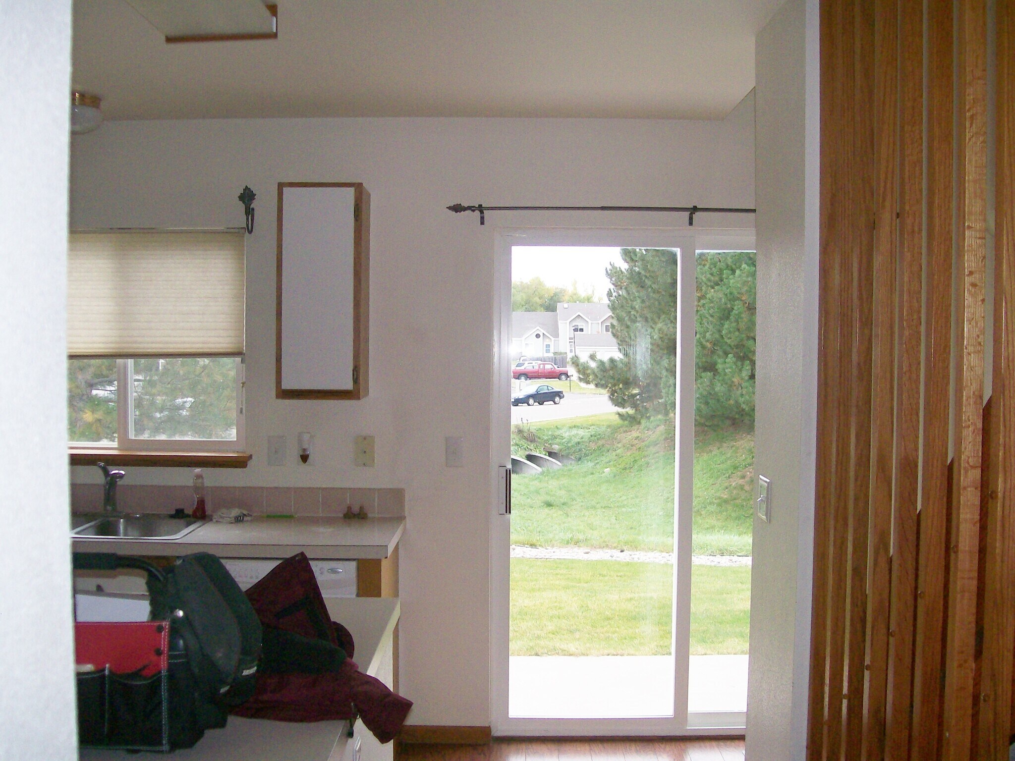 Building Photo - 2900 Ross Dr