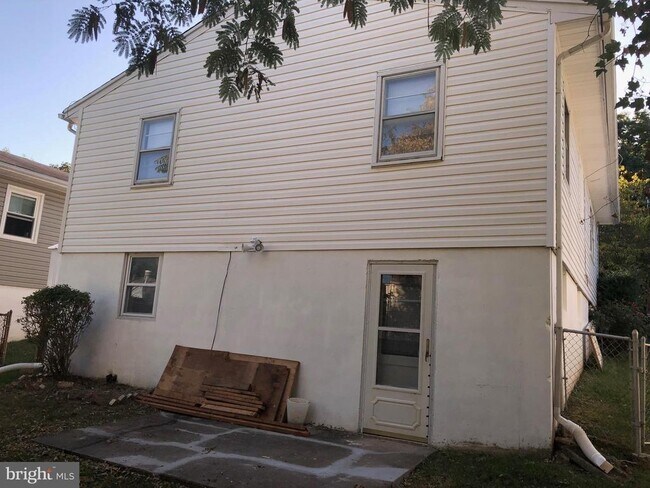 Building Photo - 8609 34th Ave