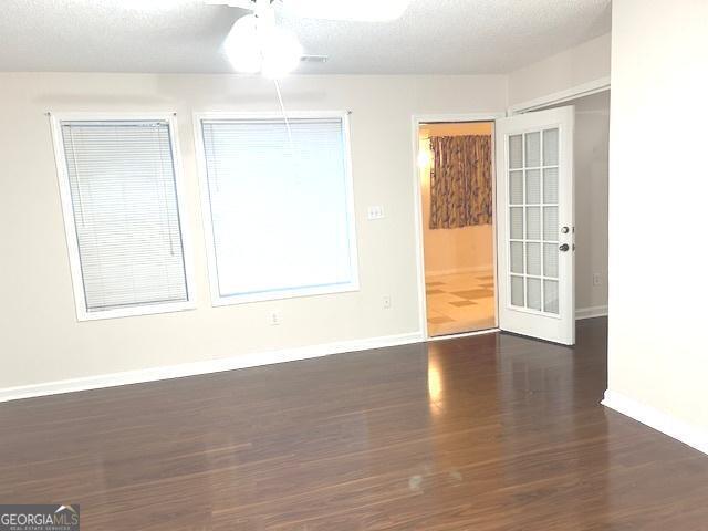 Building Photo - 305 Carriage Chase