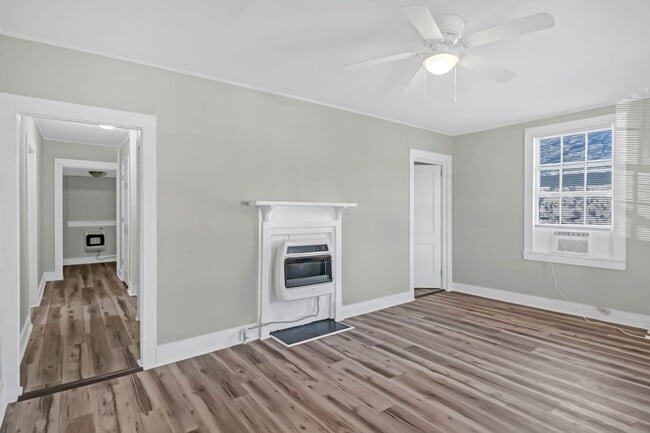 Building Photo - Beautiful historic home for rent in The Av...