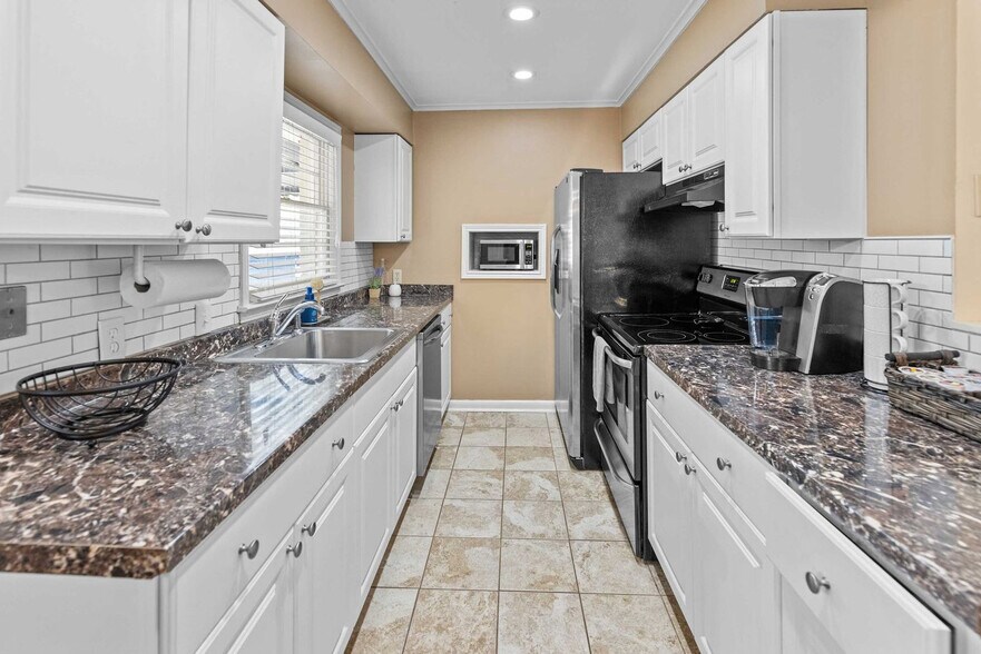 Building Photo - 1252 Mt Moriah Rd