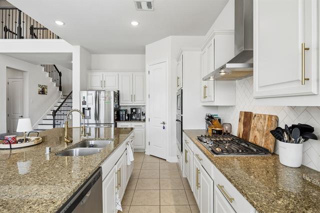 Building Photo - 604 Shoreline Ridge Dr