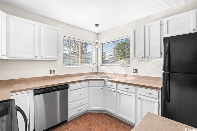 Building Photo - 6517 Valene Ct