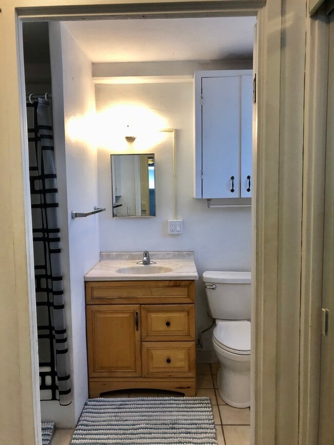 Building Photo - 410 Nahua St