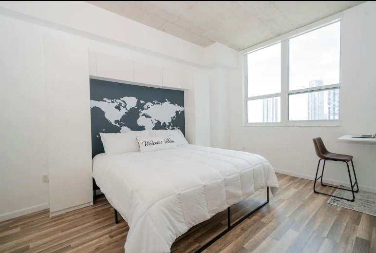 King Bed - 133 NE 2nd Ave