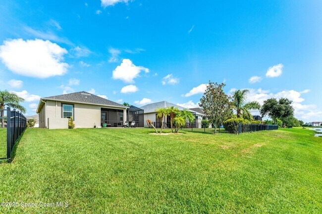 Building Photo - 5724 Trieda Dr