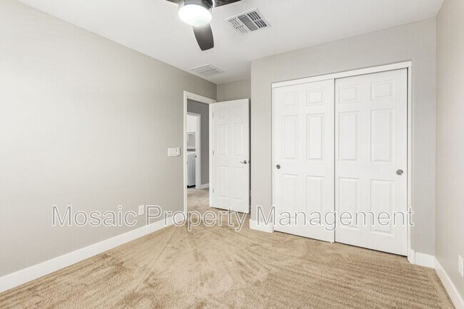 Building Photo - 4046 S 58th Ln