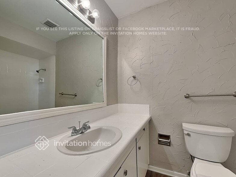 Building Photo - 721 Westover Dr