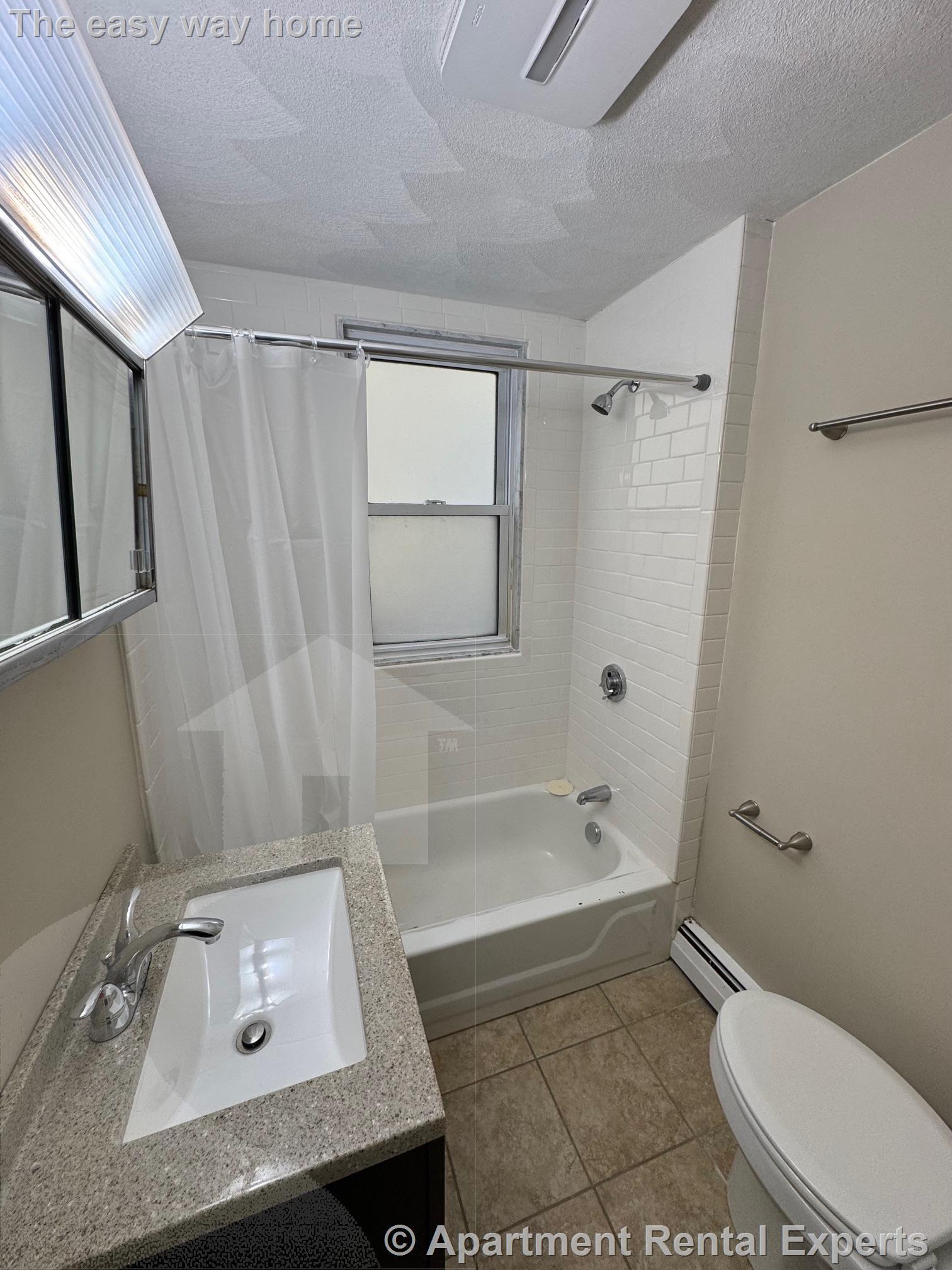 Building Photo - 97 Marion St