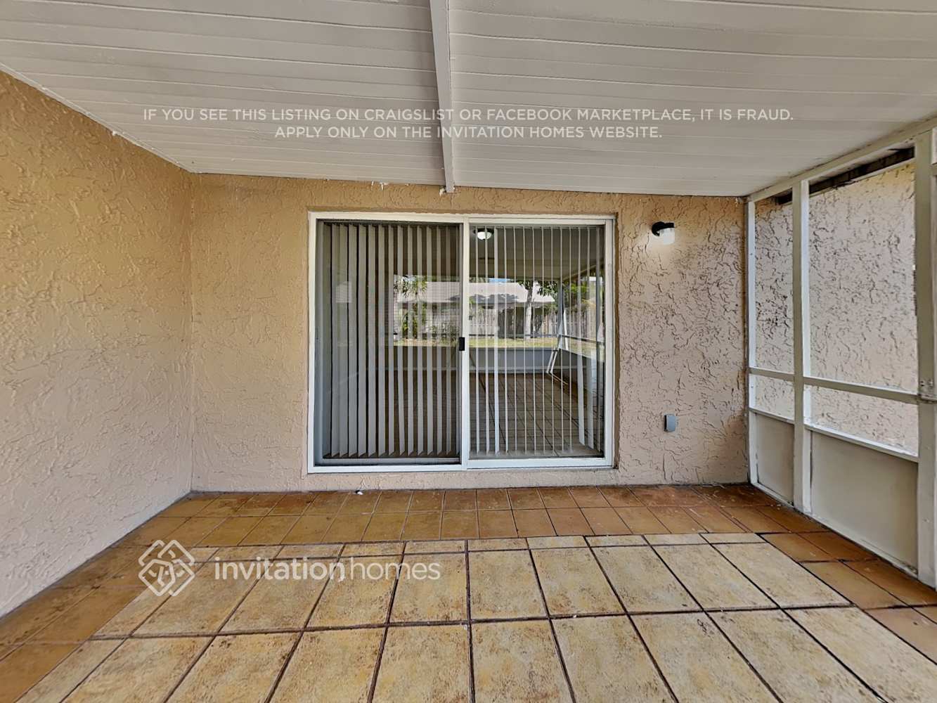 Building Photo - 8121 NW 44th Ct