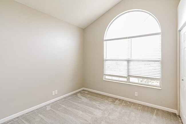 Building Photo - 379 Dorr Dr