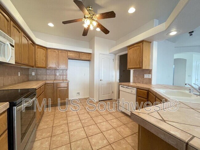 Building Photo - 2007 Lause Bay