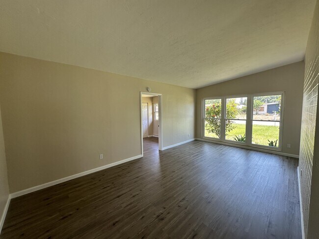 Building Photo - 3335 Dudley St