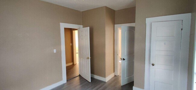 Building Photo - 2948 Pierpont Ave