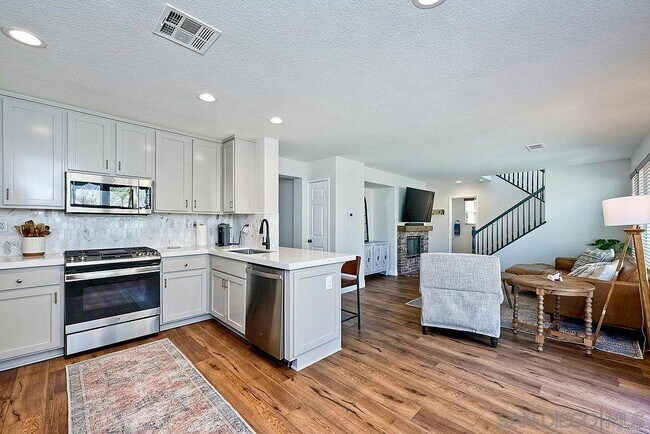 Building Photo - 359 Franciscan Way