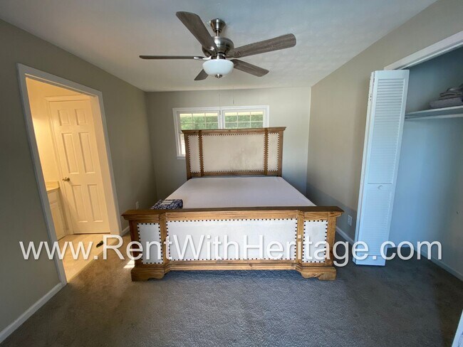 Building Photo - Charming Newly Renovated 3bd/ 2ba/ Gorgeou...
