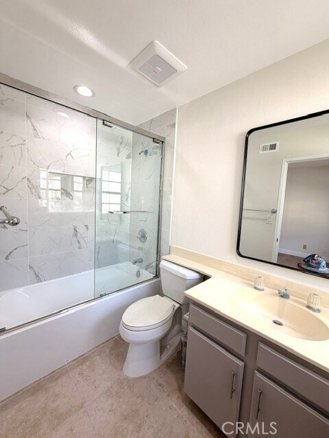 Building Photo - 2931 Plaza del Amo