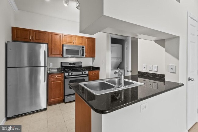 Building Photo - 12929 Centre Park Cir