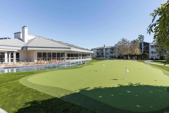 Building Photo - 1560 Circa Del Lago