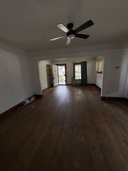 Building Photo - 3918 Trumbull Ave