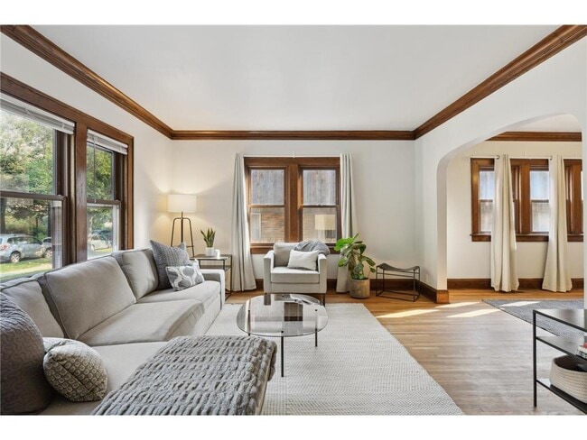 Building Photo - 955 17th Ave SE