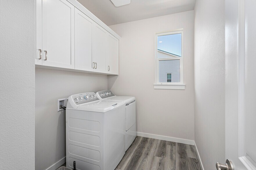 Building Photo - 6533 SW Lupine Ln