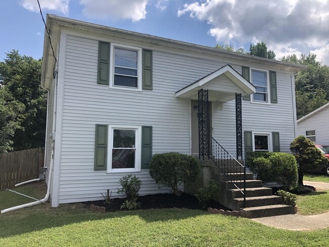 Building Photo - 3700 Hillcross Dr