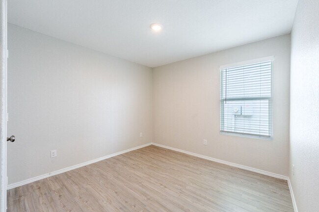 Building Photo - Rental Home