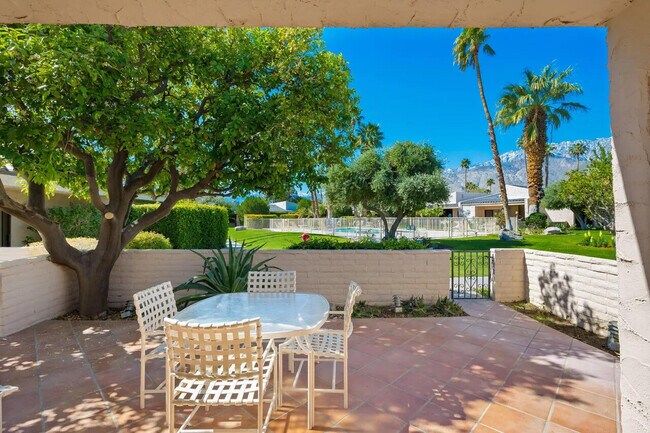 Building Photo - 2604 N Whitewater Club Dr