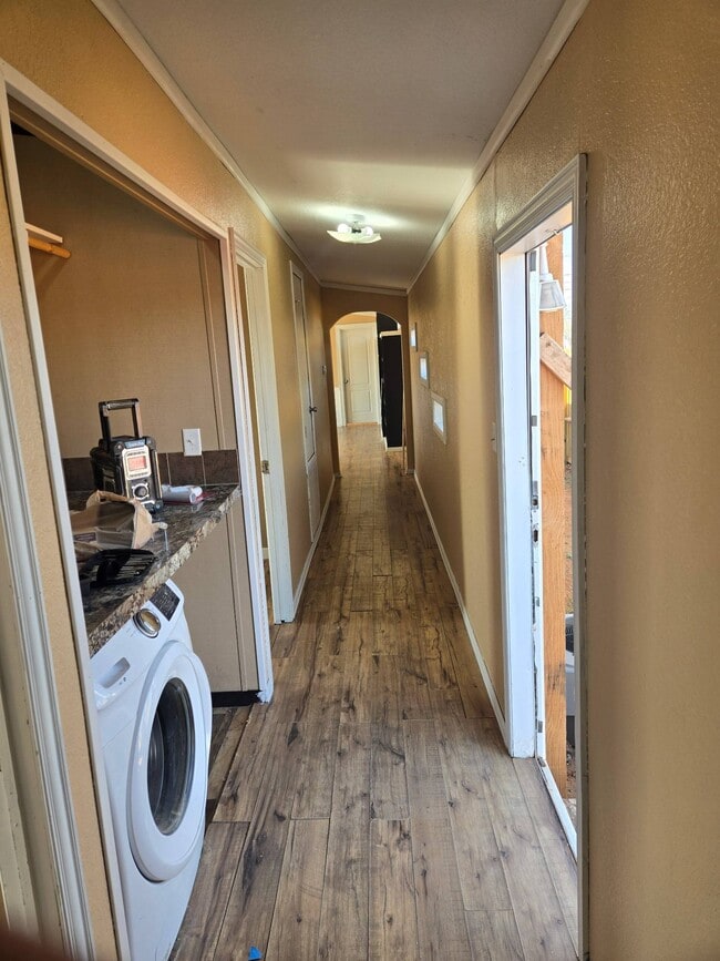 Building Photo - 1107 S 2nd St