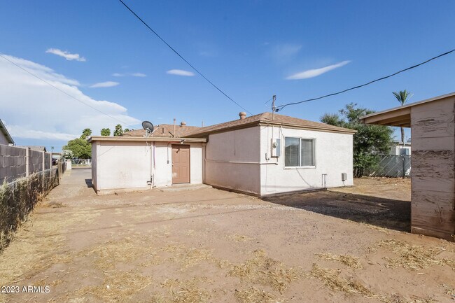 Building Photo - 4610 S 21st St