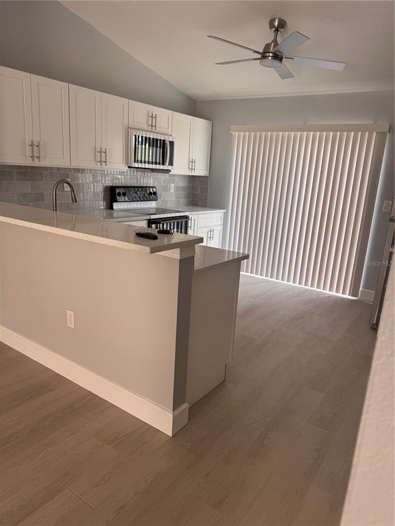 Building Photo - 1125 E Rohe St