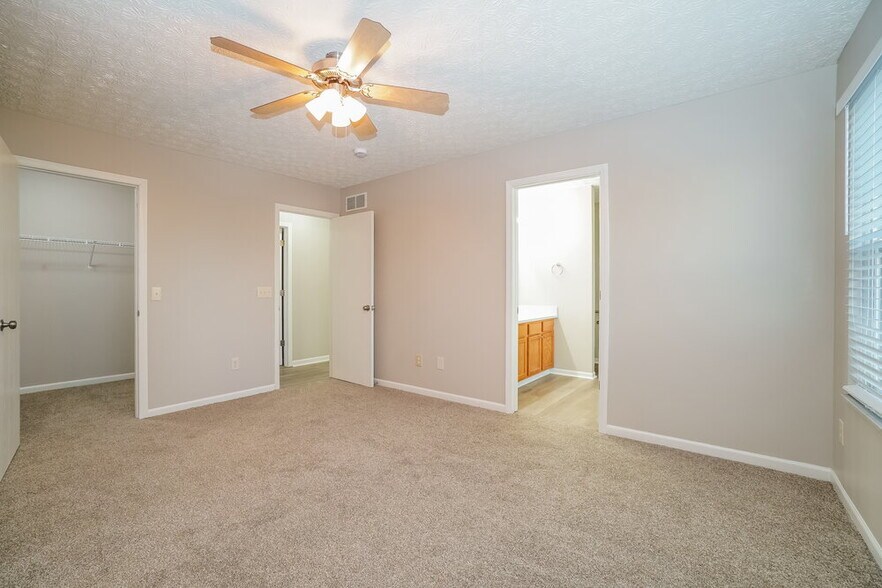 Building Photo - 9054 Jackies Bend