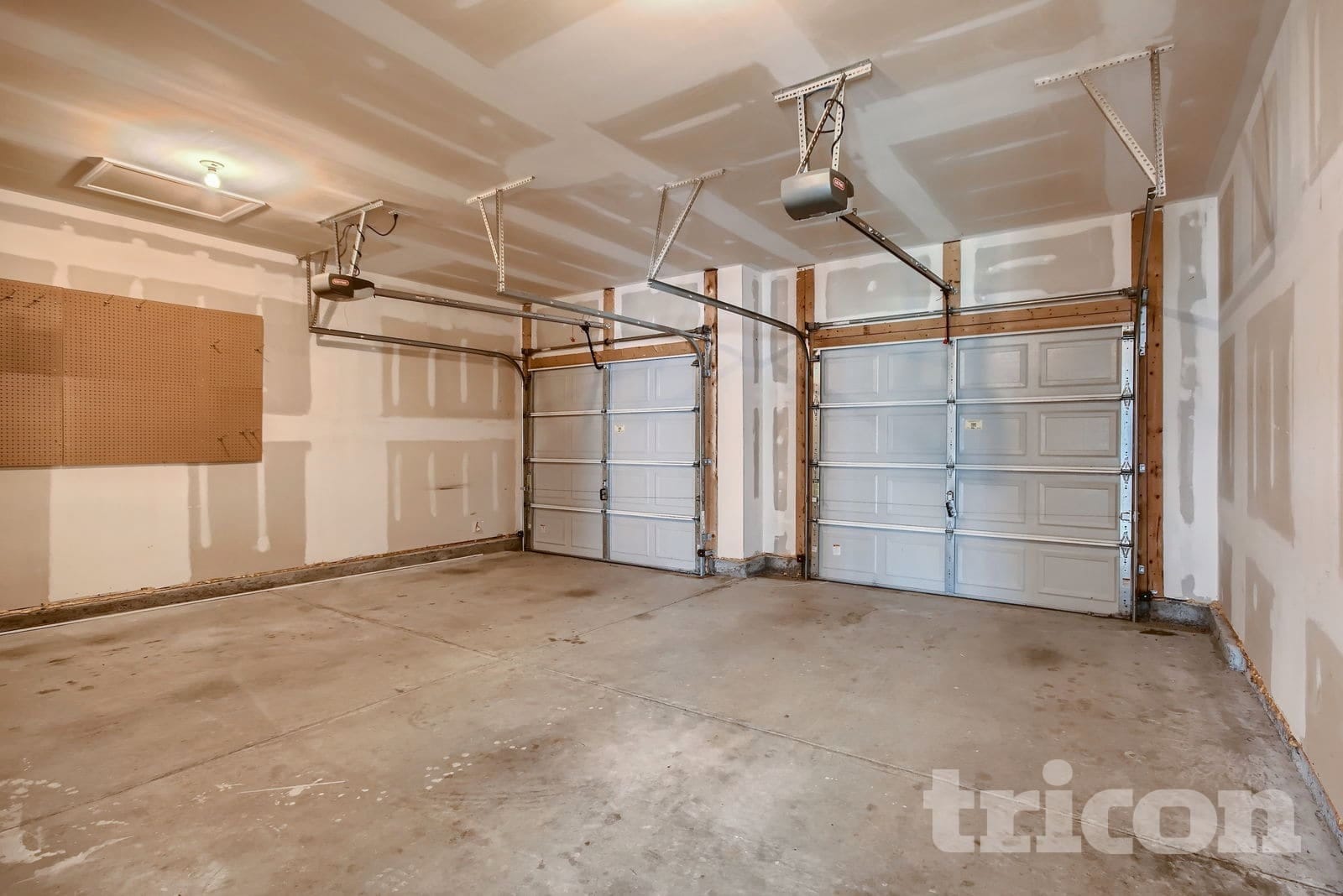 Building Photo - 657 Shellbark Dr