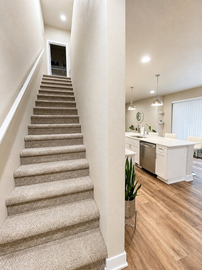 Building Photo - 17105 SW Albatross Ln