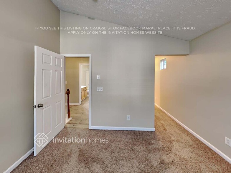 Building Photo - 131 Oak Grove Pl