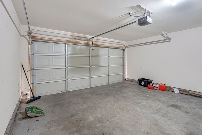 Building Photo - 16707 Lark Bunting Ln