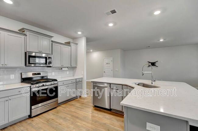 Building Photo - 270 Firewheel Ct