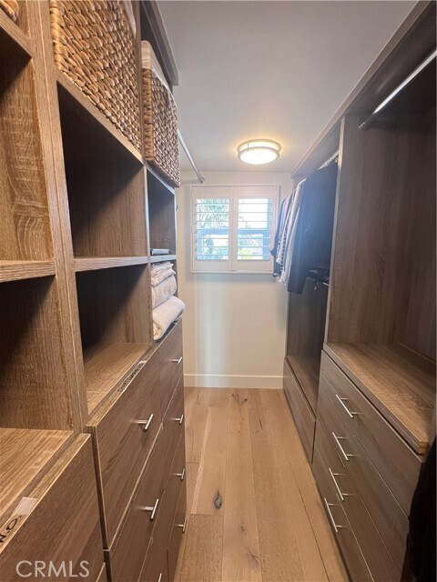 Building Photo - 521 Seaview St