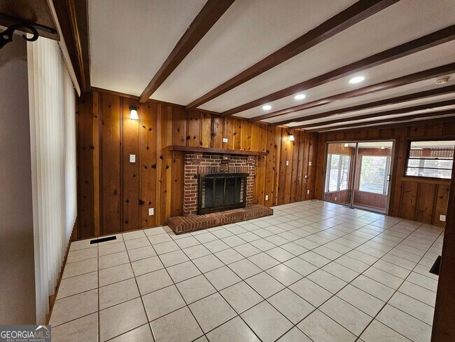 Building Photo - 2654 Plantation Dr